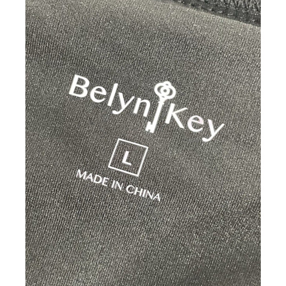 NWT Belyn Key Skort, Color: Onyx With Grommet Trim Women's Size: L - Picture 10 of 11